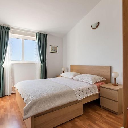 Apartments Croatia Трогир Екстериор снимка