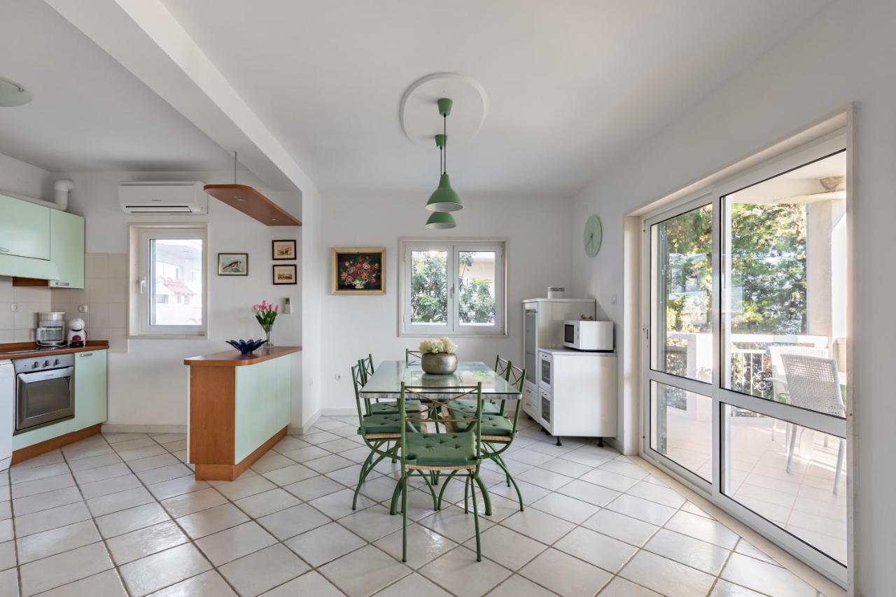 Apartments Croatia Трогир Екстериор снимка